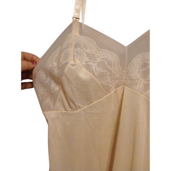 Vintage Cream Full Slip With Lace Details Adjustable Straps Womens Lingerie Unde - Picture 2 of 11